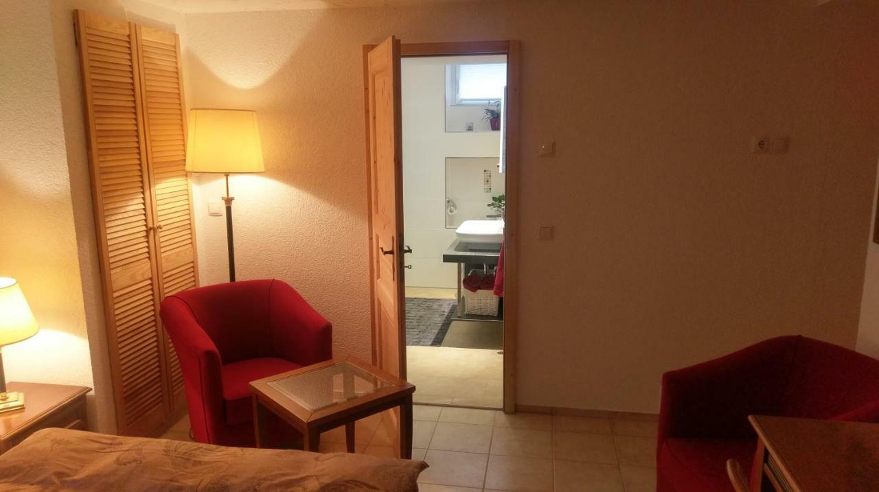 Ferienzimmer Familie Schmidt Grossdeuben Екстериор снимка