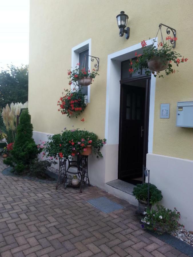 Ferienzimmer Familie Schmidt Grossdeuben Екстериор снимка